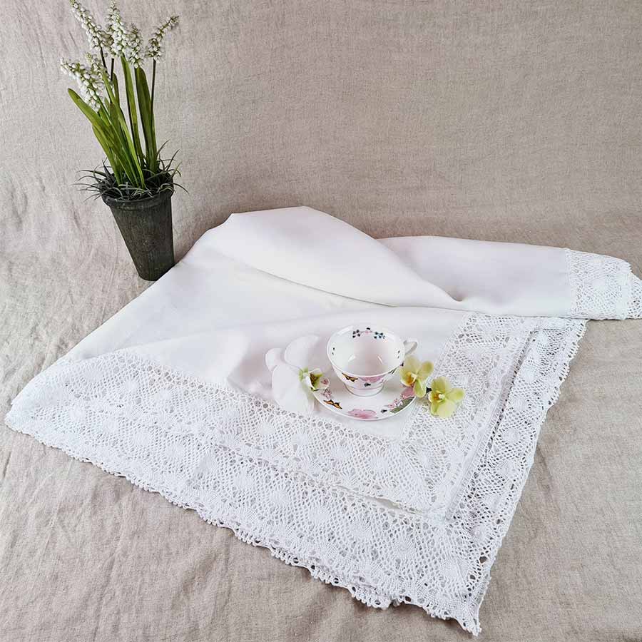 Fine Irish Linen Lace - edge Tablecloth - Ferguson's Irish Linen