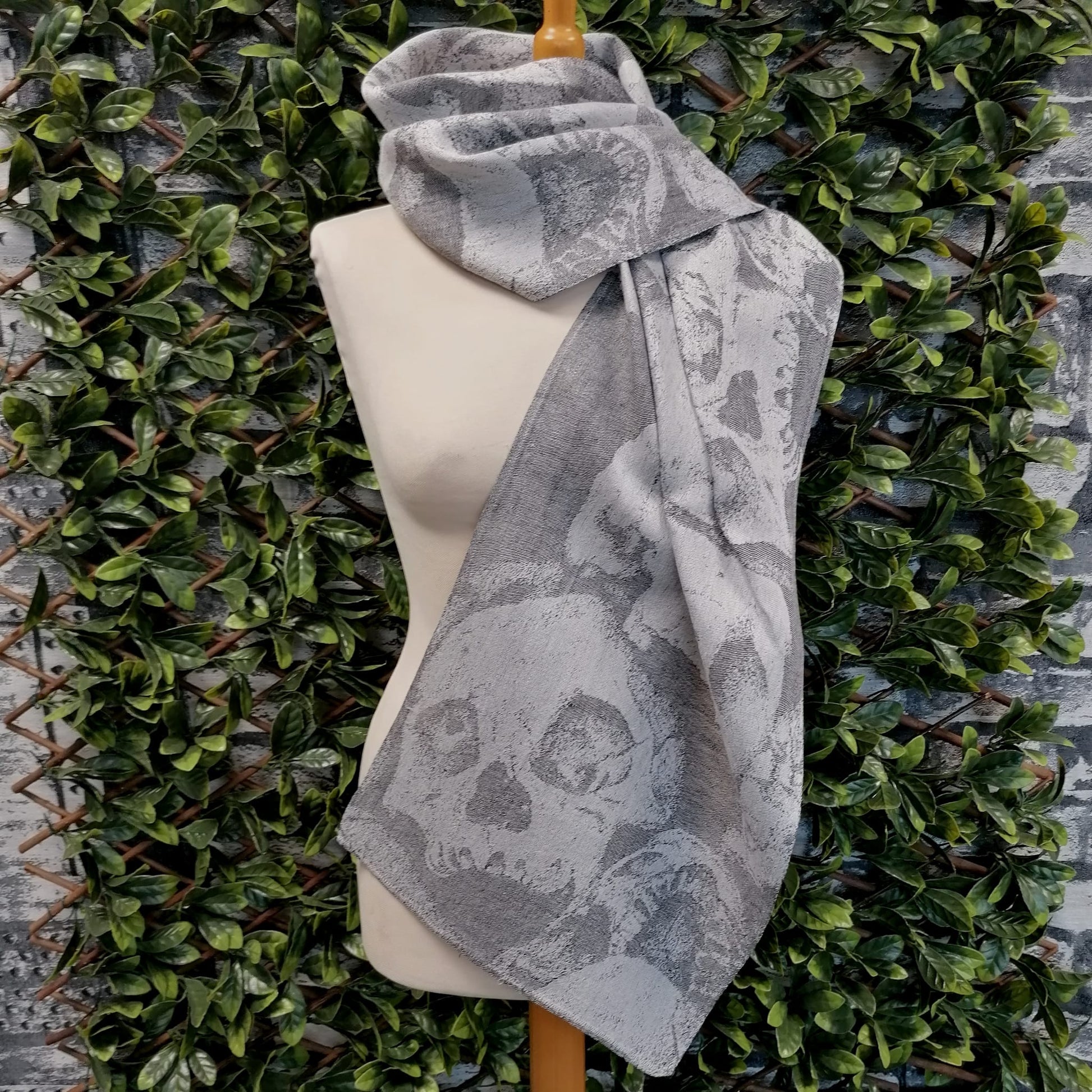 Goth Linen Scarf - Ferguson's Irish Linen