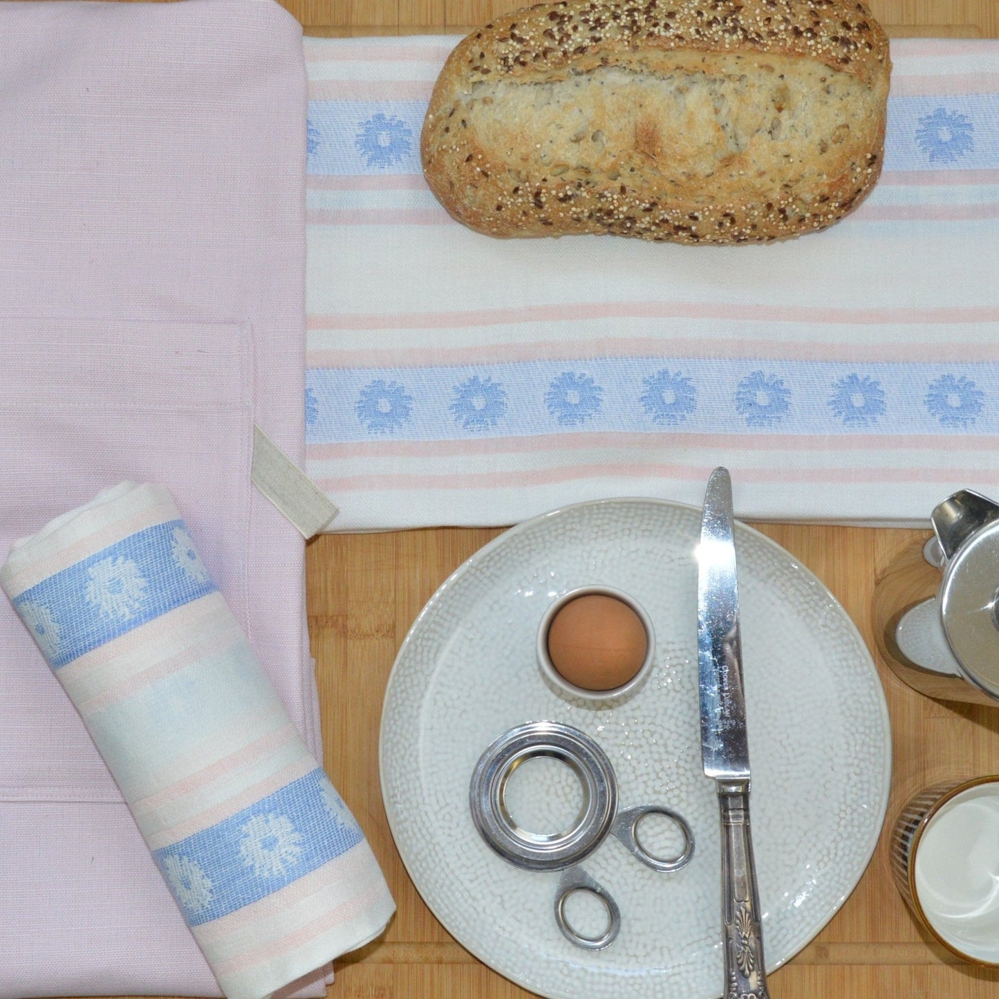 Large Daisy Tea Towels - Ferguson's Irish Linen